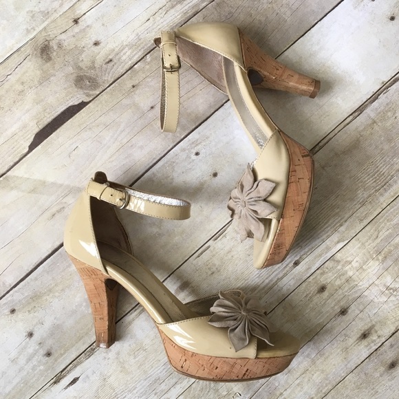 Sofft Shoes - SOFFT Ankle Strap Heels Beige Flower Platforms